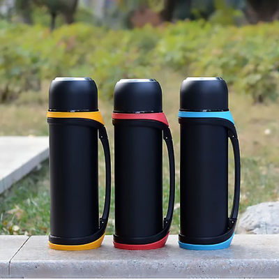 Sports Design Large Capacity 2QT 64oz Vacuum Insulated Bottle With Cup for Hot Drinks