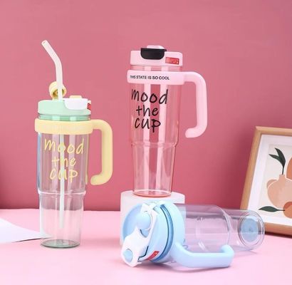 Girls' Outdoor Sports and Travel Companion 900ml Plastic Water Cup with Spray Function