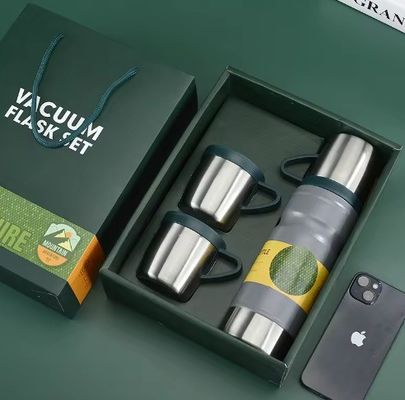Light Grey Business Custom Gift Set 680ml Insulated Water Bottle Double Wall 304 Stainless Steel Thermos Vacuum Flask With 2 Cups