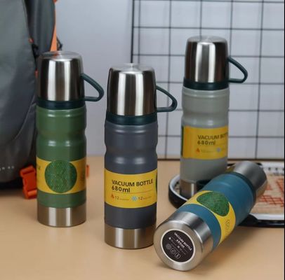Light Grey Business Custom Gift Set 680ml Insulated Water Bottle Double Wall 304 Stainless Steel Thermos Vacuum Flask With 2 Cups