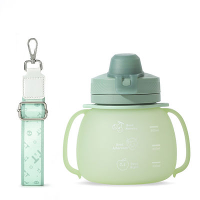 BPA Free Foldable Collapsible Silicone Drink Water Bottle for Sports and Travel