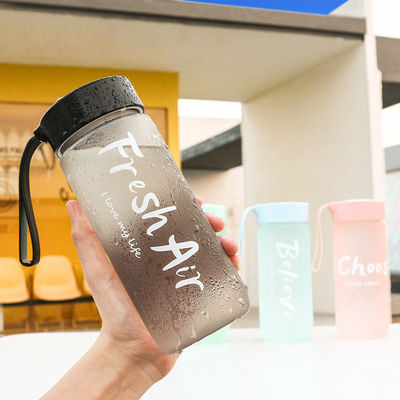 600ml Custom Logo Plastic Cup with Transparent and Student Water Bottle Portable Design