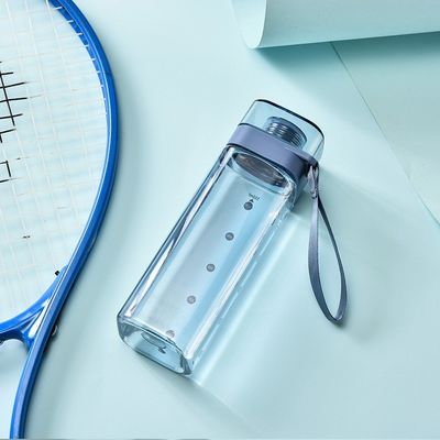 Travel in Style with Customized Logo Square Shaped 550ml 700ml Drink Bottle With Rope
