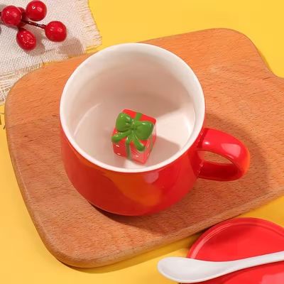 Custom 350ml Ceramic Coffee Mug with Lid and Handle in Minimalist Party Holiday Design