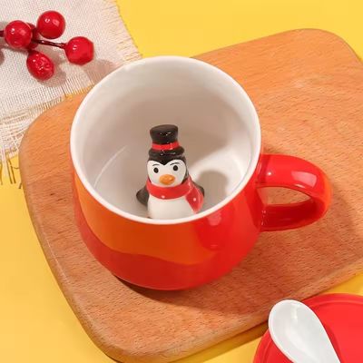 Custom 350ml Ceramic Coffee Mug with Lid and Handle in Minimalist Party Holiday Design