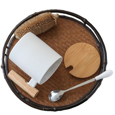 Sustainable Ceramic Mug Cup With Lid and Customized Logo for Tea Lovers in 0.5kg Size