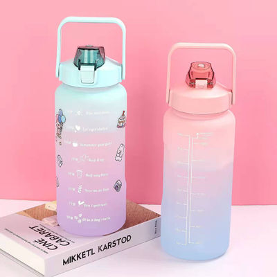 2L Fitness Plastic Bottle Portable Leakproof Frosted Gradient Spring Cap Capacity Line Shaker Bottle Customized Color