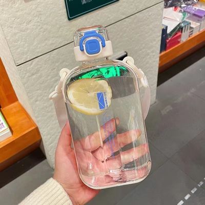 750ml Square Clear Water Bottle Portable BPA-free and Perfect for On-the-go Hydration