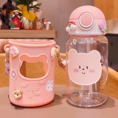 Anti-corrosion Coated 620ml Plastic Water Bottle with Bear Shaped Lid and Lanyard Cute