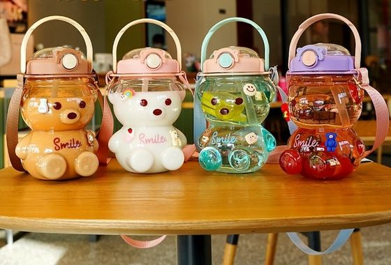 Customized Color 1L Large Capacity Water Bottle Transparent Bear Drink Cup With Straw
