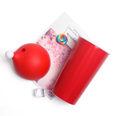 Christmas Gift Giving 20oz Reusable Plastic Children Santa Hat Mug with Lids and Straws
