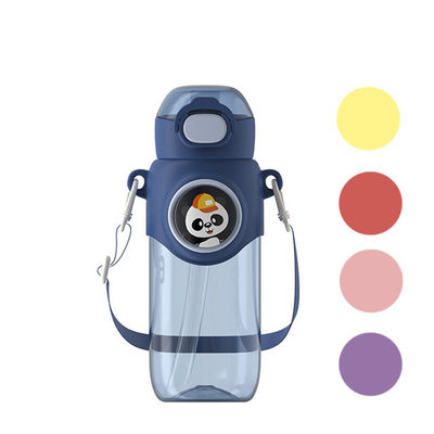 690ml Outdoor Student Plastic Drinking Bottle with Personalized Logo and Straw Type Design