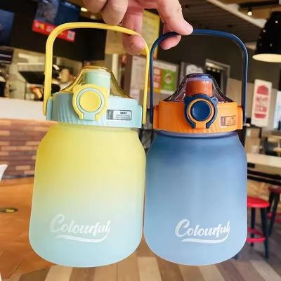 Minimalist Design Style 1100ml 1300ml PC Plastic Drinking Bottle with Customized Logo