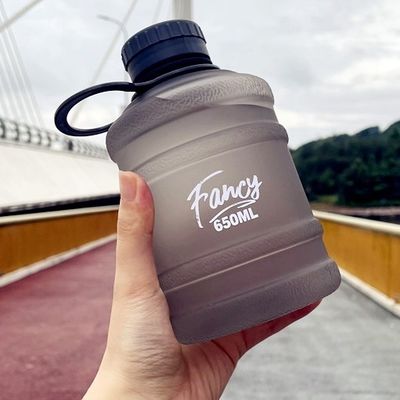 650ML Mini Bucket Shaped Plastic Water Bottle for Camping Thermal Insulation Performance