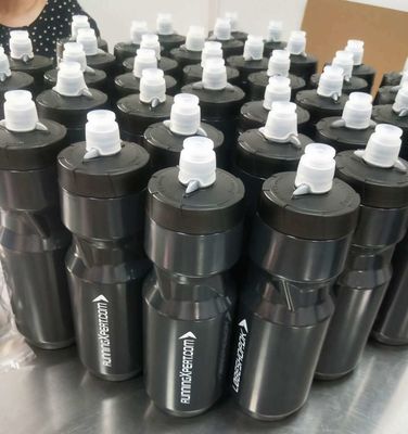 Unisex 550ml 750ml Reusable BPA Free Squeeze Water Bottle for Biking Hiking Cycling