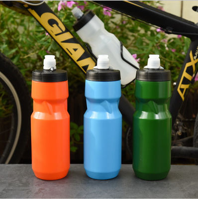 Equipped PE Plastic 700ml Plastic Sports Water Bottle With Dust Cover for Cycling Bike