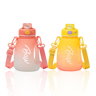 950ml Capacity Girls Water Bottles Perfect for Travel and Promoting Sports Clubs