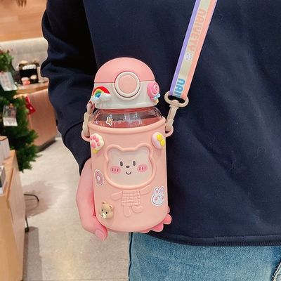 Portable 620ml 3D Sticker Plastic Water Bottle Cute Bear Bottle for Kids and Students