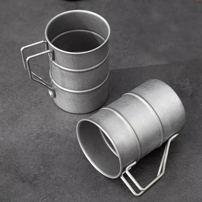 Portable 304 Stainless Steel Beer Mug Water Bottle with Handle Minimalist Design Style