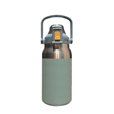 Reusable Vacuum Insulated Stainless Steel Metal Bottle with Straw Lid and HANDGRIP