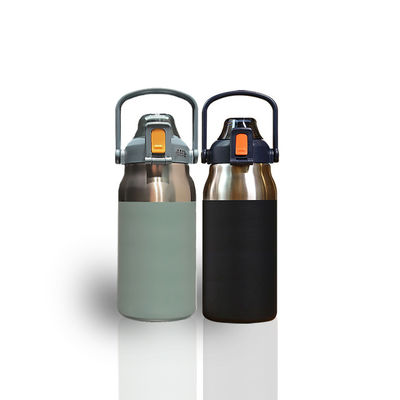 Reusable Vacuum Insulated Stainless Steel Metal Bottle with Straw Lid and HANDGRIP