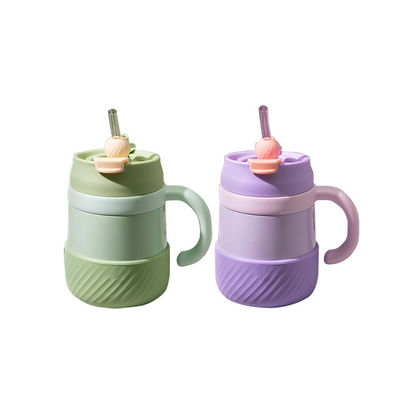Functional and Fashionable Ladies' Large Capacity Straw Cup for All Your Drink Needs