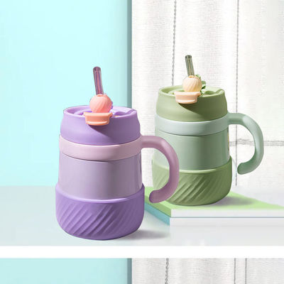 Functional and Fashionable Ladies' Large Capacity Straw Cup for All Your Drink Needs