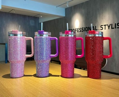 Customizable Reusable Cold Color 300ml/400ml Double Wall Cup with Diamond Studded Lid